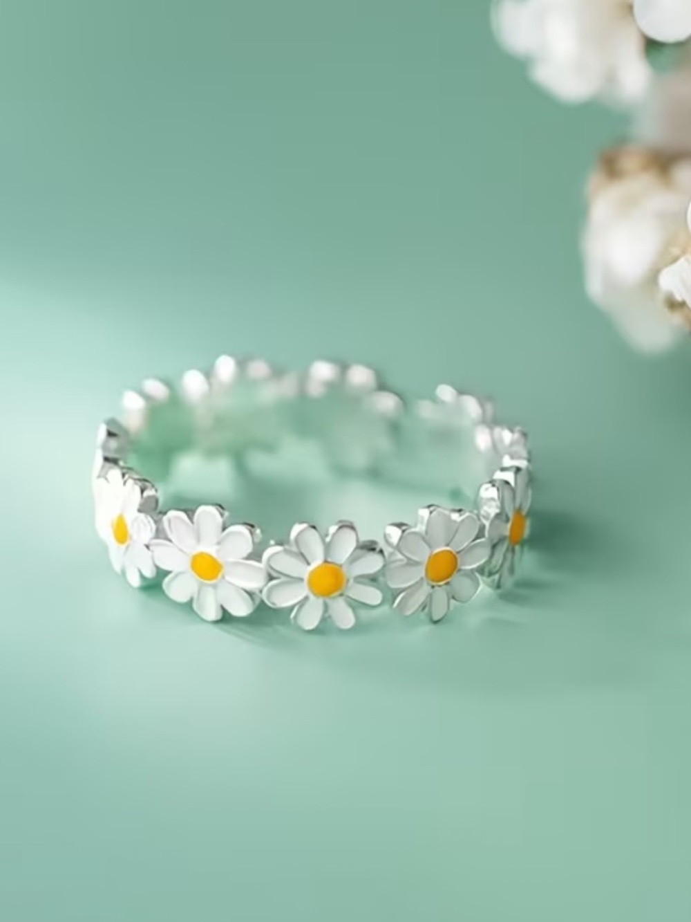 Daisy Flower Adjustable Ring - White & Yellow Floral Design